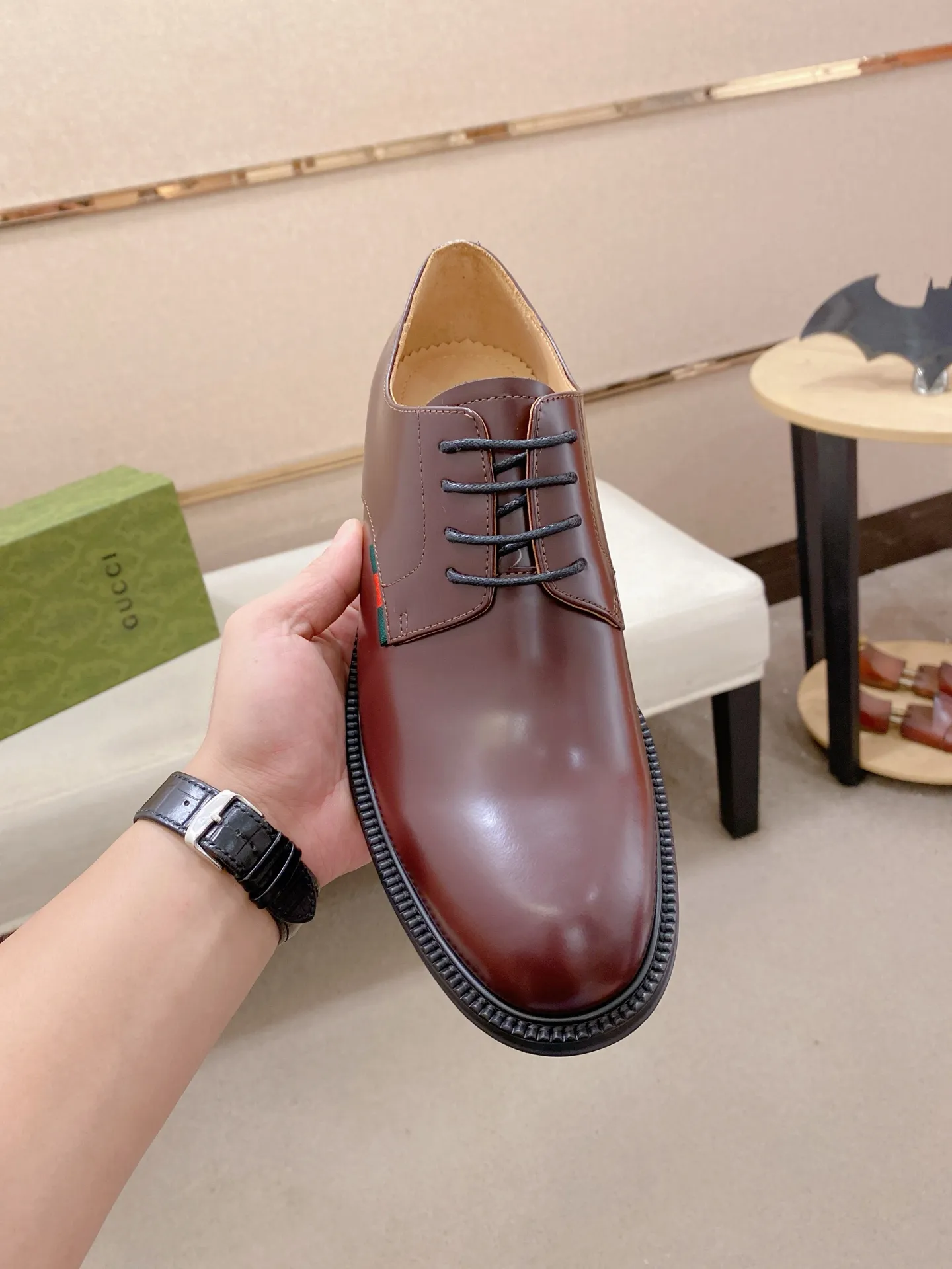 Men's shoes 💰: 520💰 (GUCCI) new series ss hot new products 💢 💠 Casual leather shoes 👞, first layer of cowhide, upper hardware buckles and logo on the sides of the shoe, brand logo on the insole and sole 💠 💎Upper: 100% cowhide 💎Inner: cowhide/100% 💎Feet: cowhide/100% 💎Sole: rubber/100% 💎SIZE: 38 39 40 41 42 43 44 Can be customized 45